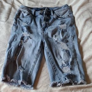 Judy Blue distressed Bermuda shorts, size small